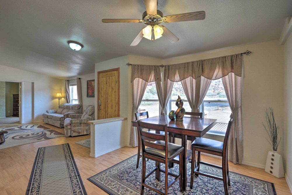 undefined 'red Rock Rambler' Moab Home w/ Hot Tub & Views! 3