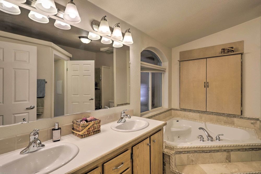 undefined 'red Rock Rambler' Moab Home w/ Hot Tub & Views! 10