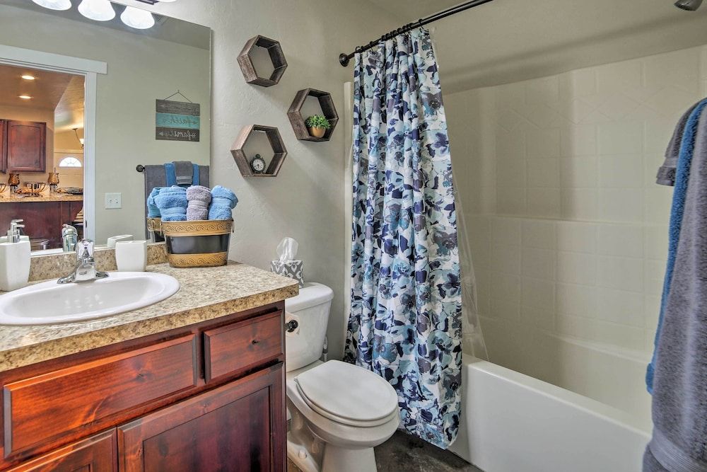 undefined Mountain-view Moab Home w/ Pool & Hot Tub Access! 8