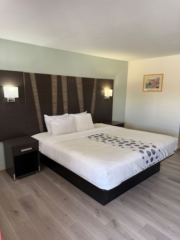 Hotel 191 - Moab Deluxe Room 6