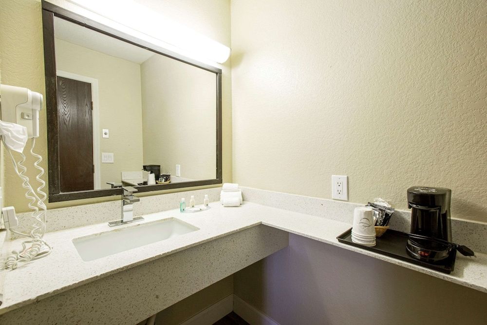 Room, 1 Queen Bed, Accessible, Non Smoking