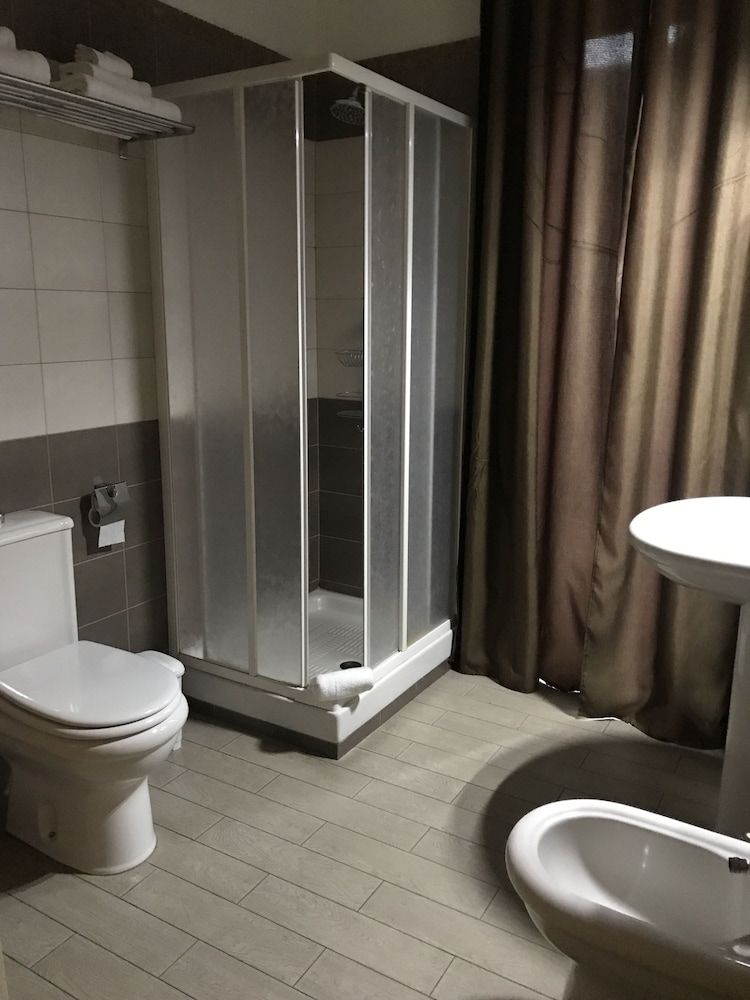 Papali Quadruple Room 6