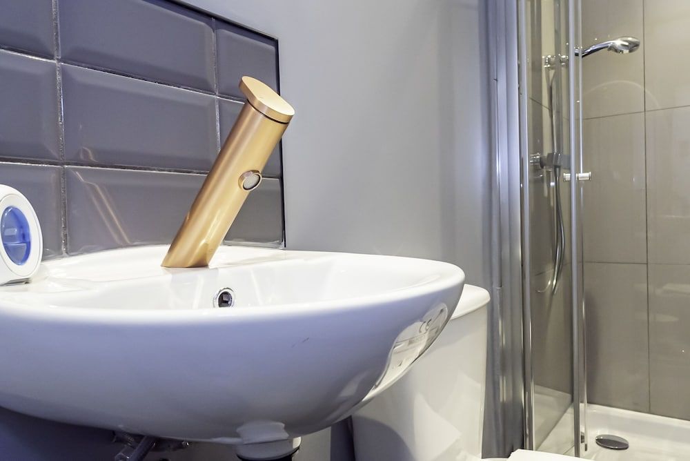 Shirley House 3 Guest House Self Catering Standard Double Room 7