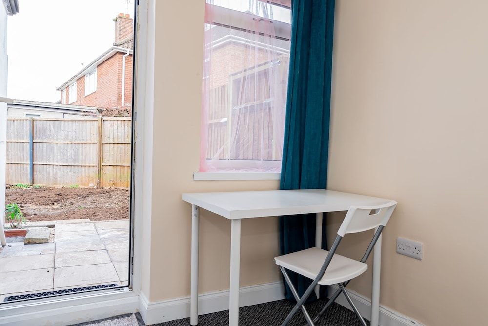 Shirley House 3 Guest House Self Catering Standard Double Room 9