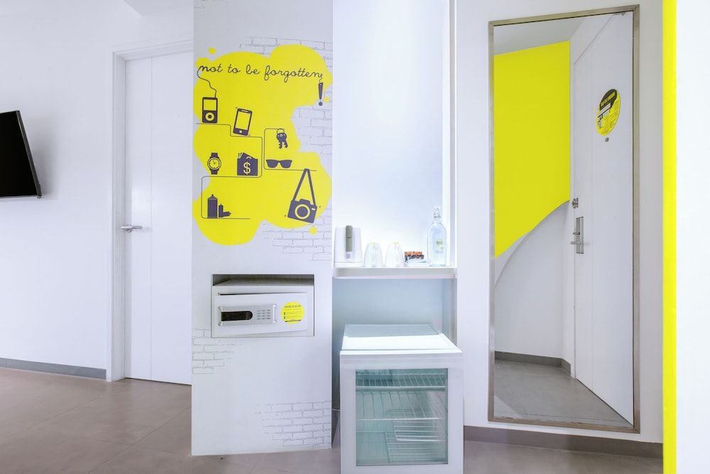 YELLO Hotel Jemursari Surabaya Room (Yello Urban) 4