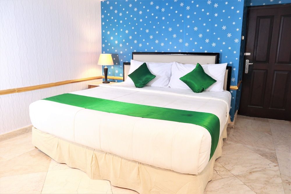 Deluxe Room, 1 King Bed