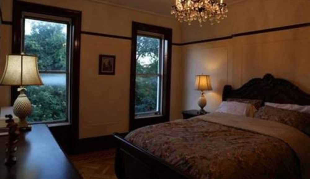 Suite, Shared Bathroom, Garden View