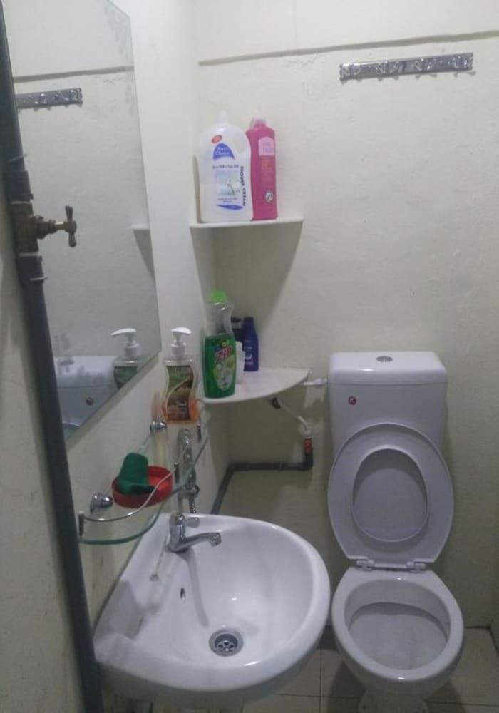 Vloft Backpackers Hostel 1 Bed in 12-Bed Mixed Room 13