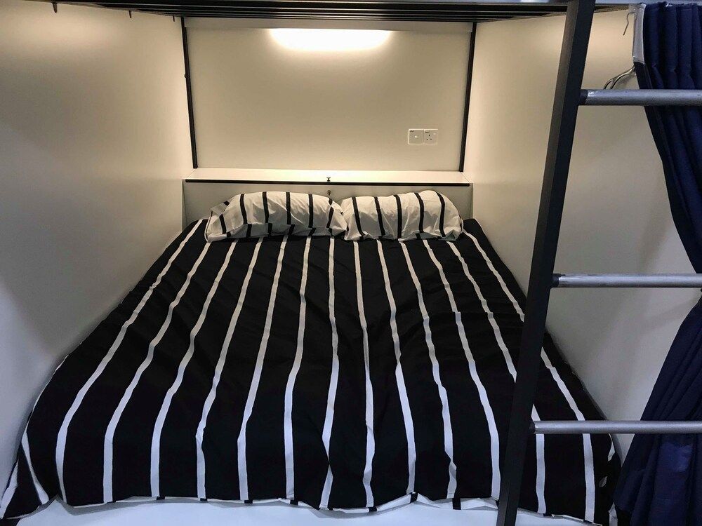 undefined Cabin 18 - Hostel 7