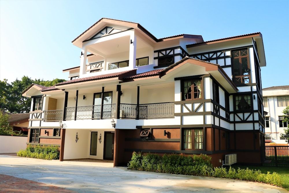 undefined The Tudor 6