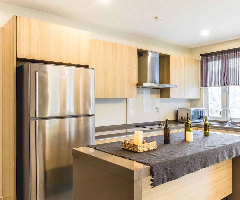 The Haven Lakeside Suites by Verve The Haven Lakeside Suites by Verve (10 Pax) EECH37 8