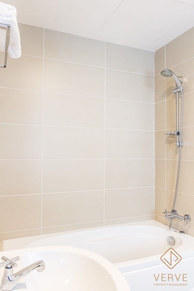 The Haven Lakeside Suites by Verve The Haven Lakeside Suites by Verve (10 Pax) EECH37 14