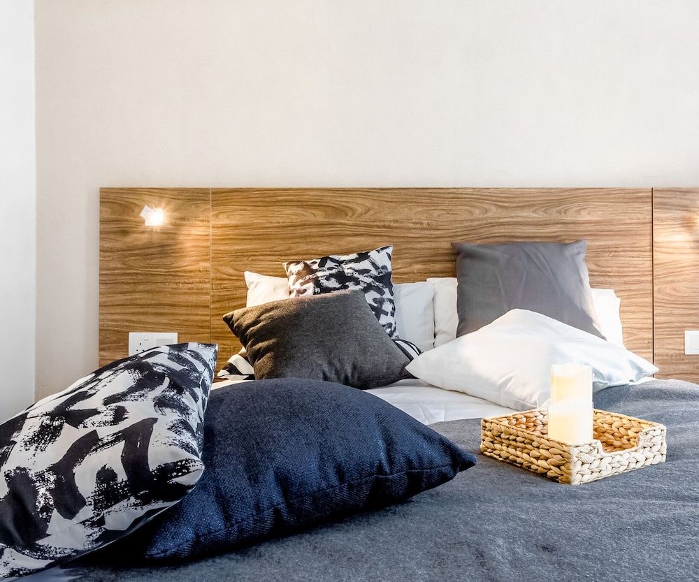 The Haven Lakeside Suites by Verve The Haven Lakeside Suites by Verve (10 Pax) EECH37 6