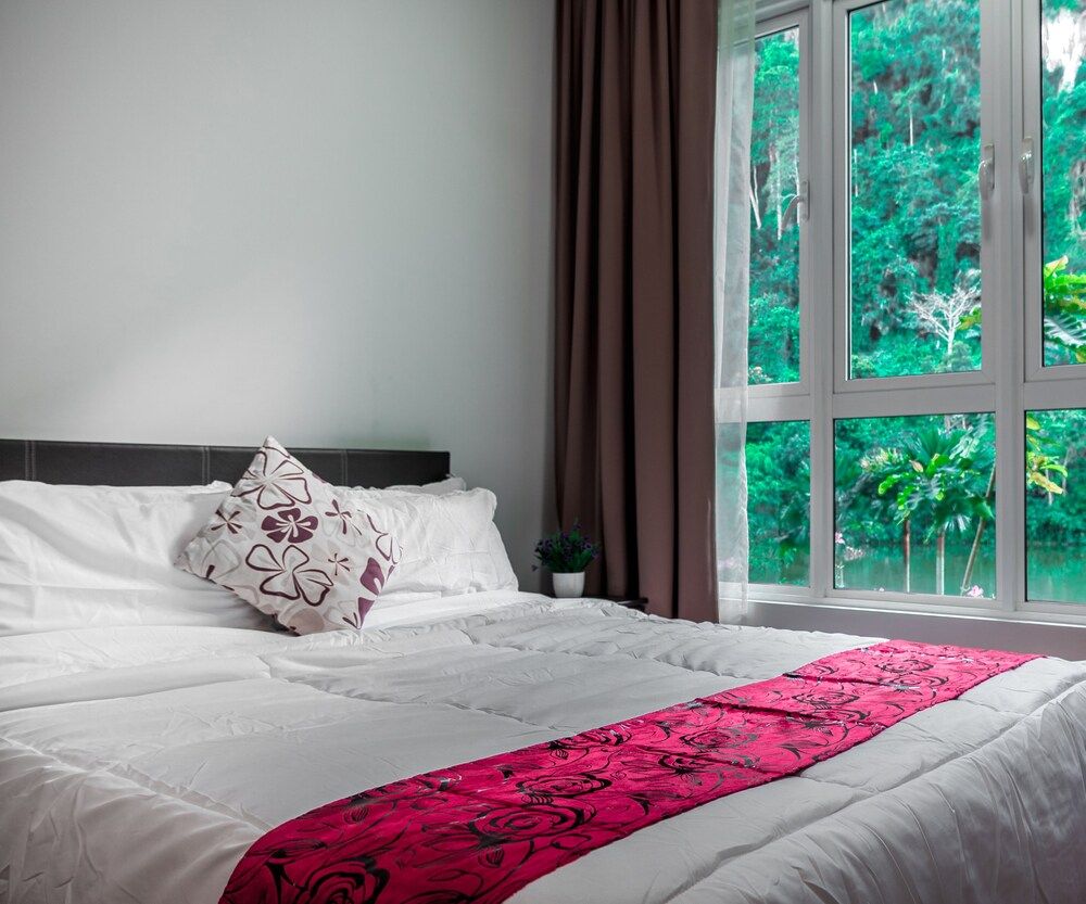 The Haven Lakeside Suites by Verve The Haven Lakeside Suites by Verve (8 Pax) EECH13 5