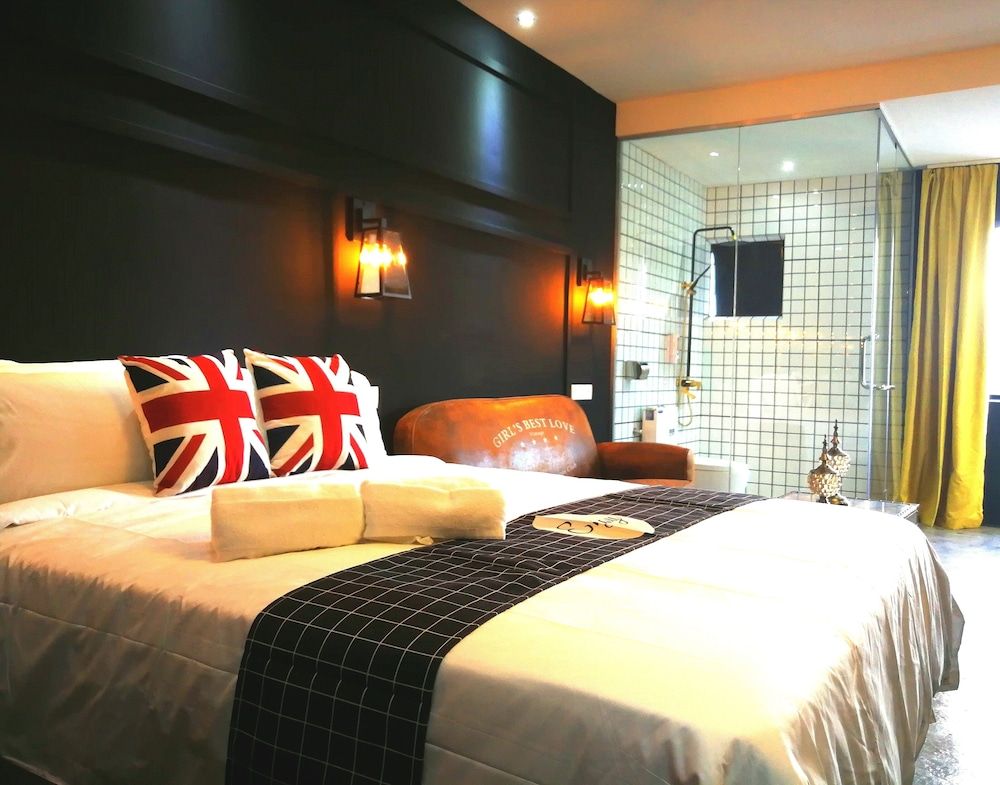 CJ House Cozy Deluxe Room 3