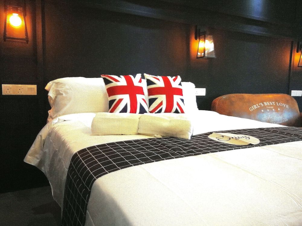 CJ House Cozy Deluxe Room 6