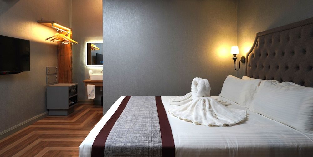 undefined 1969 Ipoh Garden 2