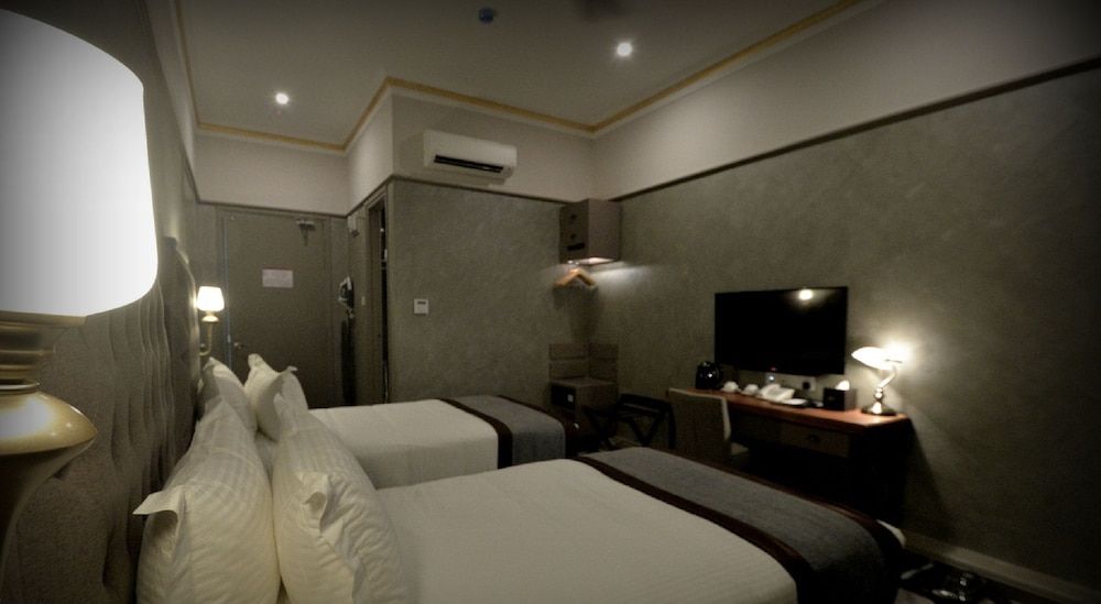 undefined 1969 Ipoh Garden 10