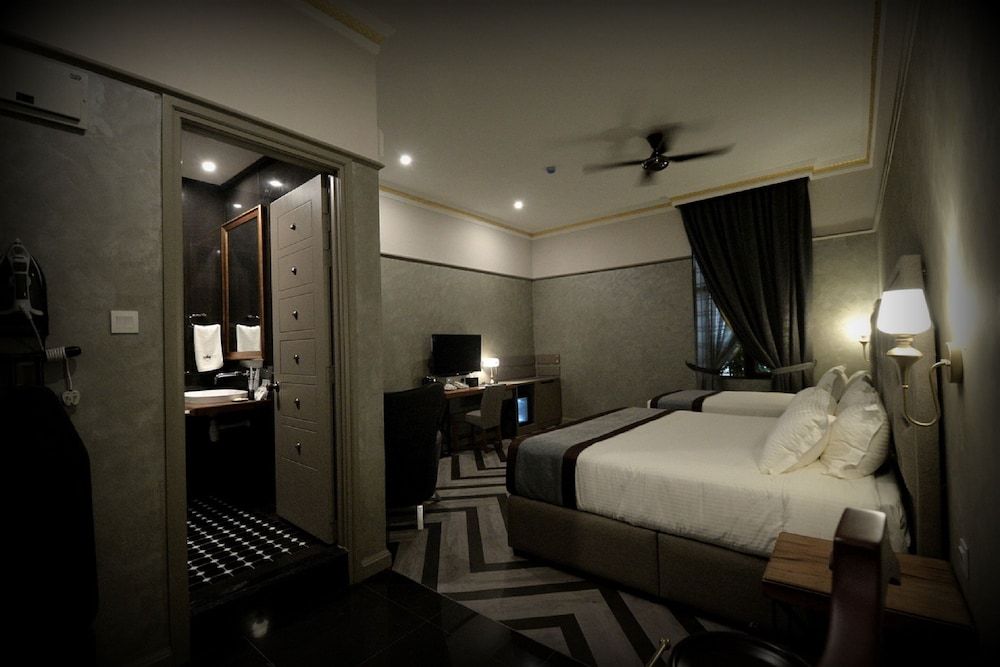 undefined 1969 Ipoh Garden 3