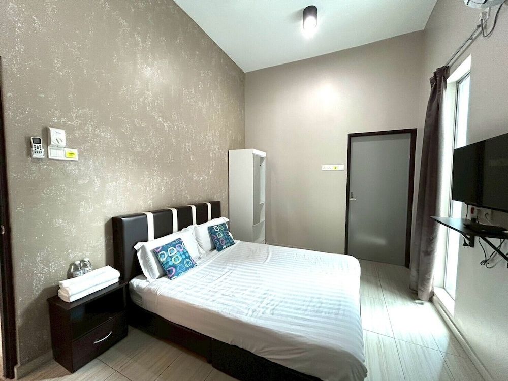 Ok Family Villa Standard room ,5 rooms only ,12pax(Sharing Living Room and on 3th Floor) 7