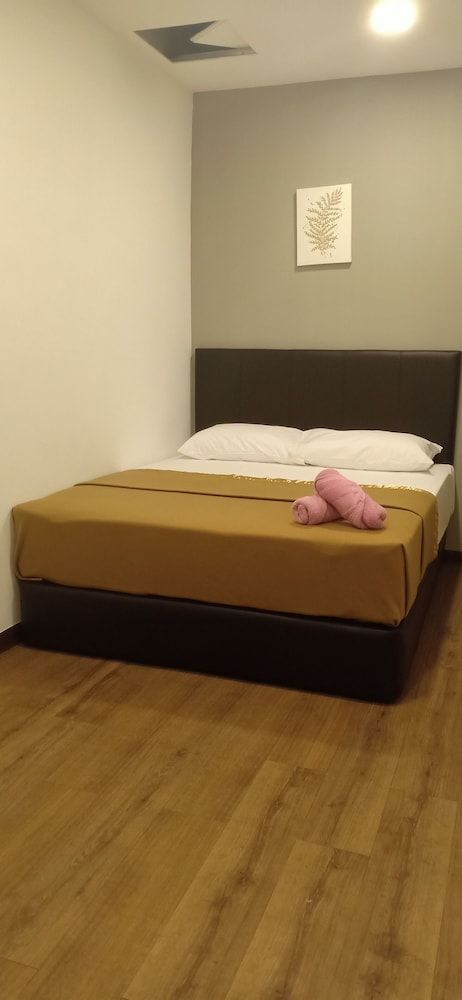 undefined Belmorris Greentown Hotel 5