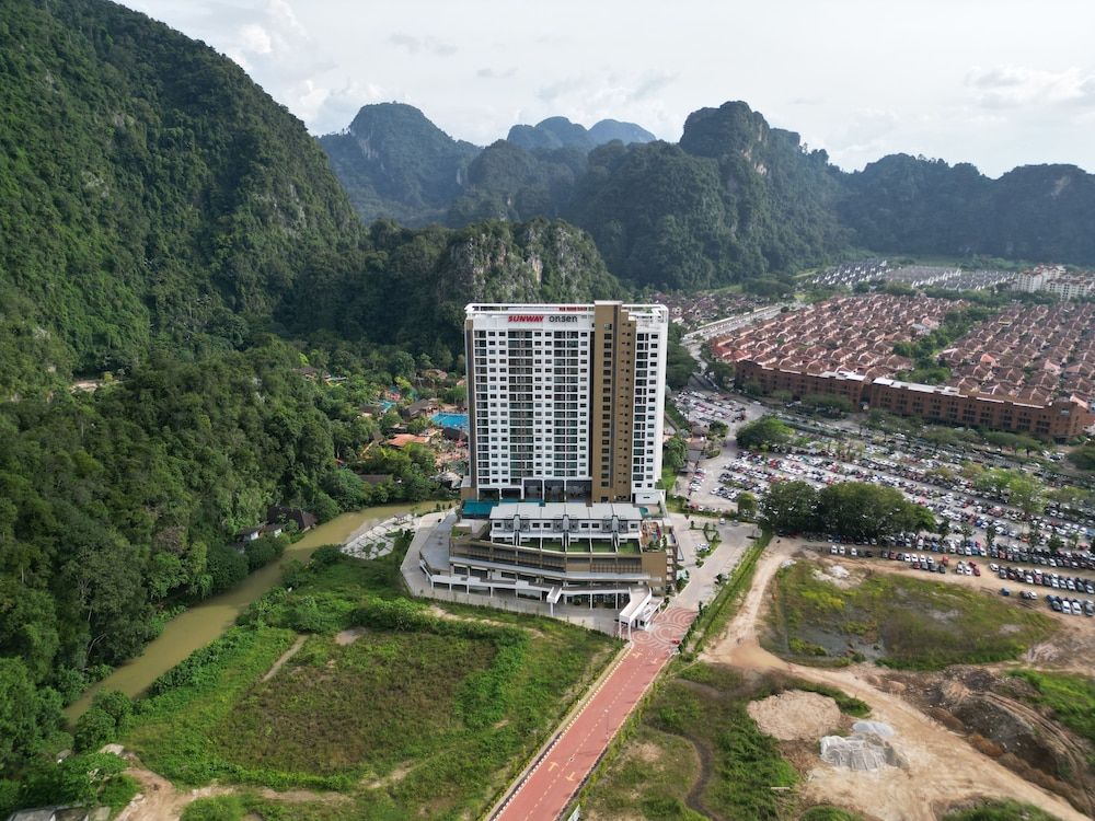 undefined Mountain & Theme Park Views' Cozy Suite 8