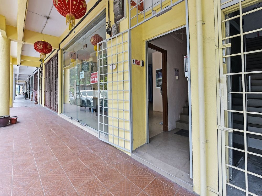 undefined OYO 90765 Hotel Bajet Pulai 5