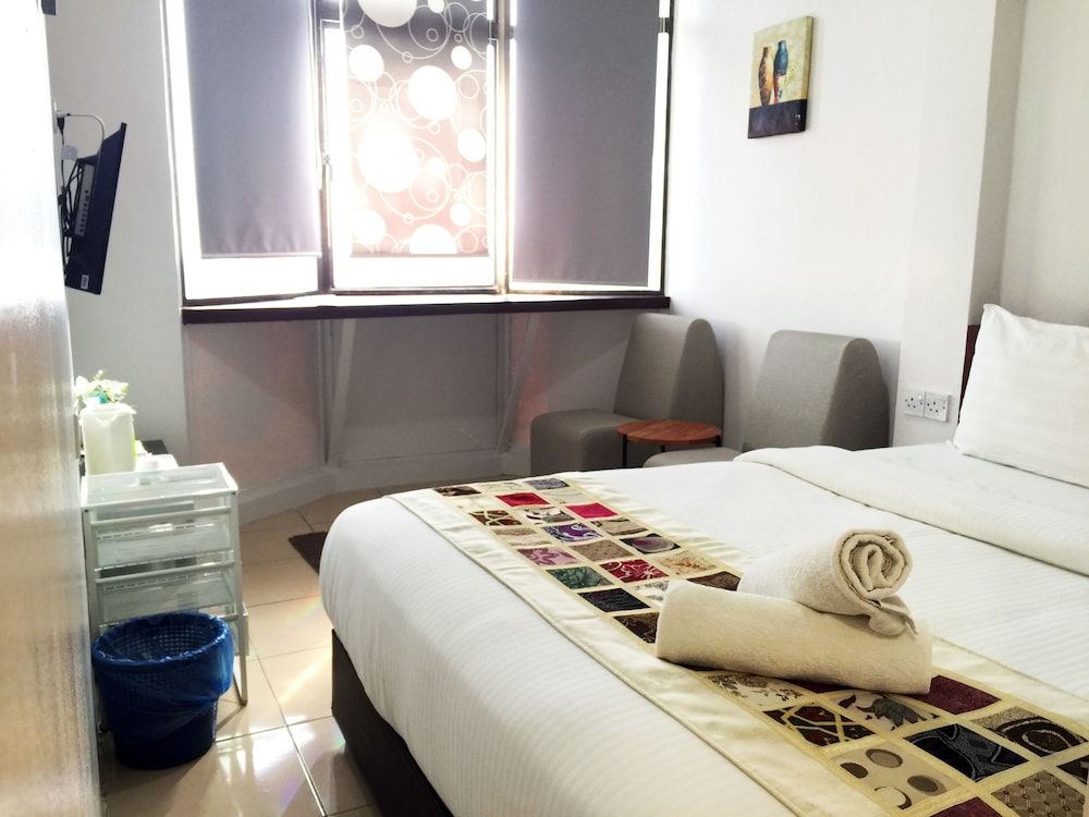 Milvus Hotel Suite, 1 Queen Bed 9