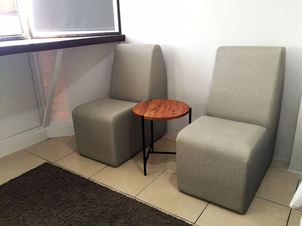 Milvus Hotel Suite, 1 Queen Bed 2