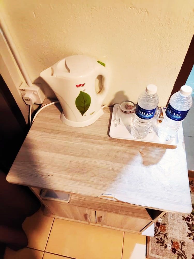 undefined Milvus Hotel 7