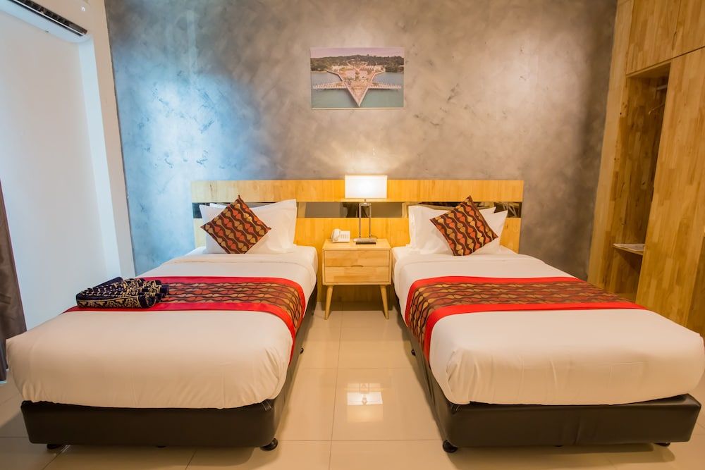Adya Hotel Chenang Deluxe Twin Room 7