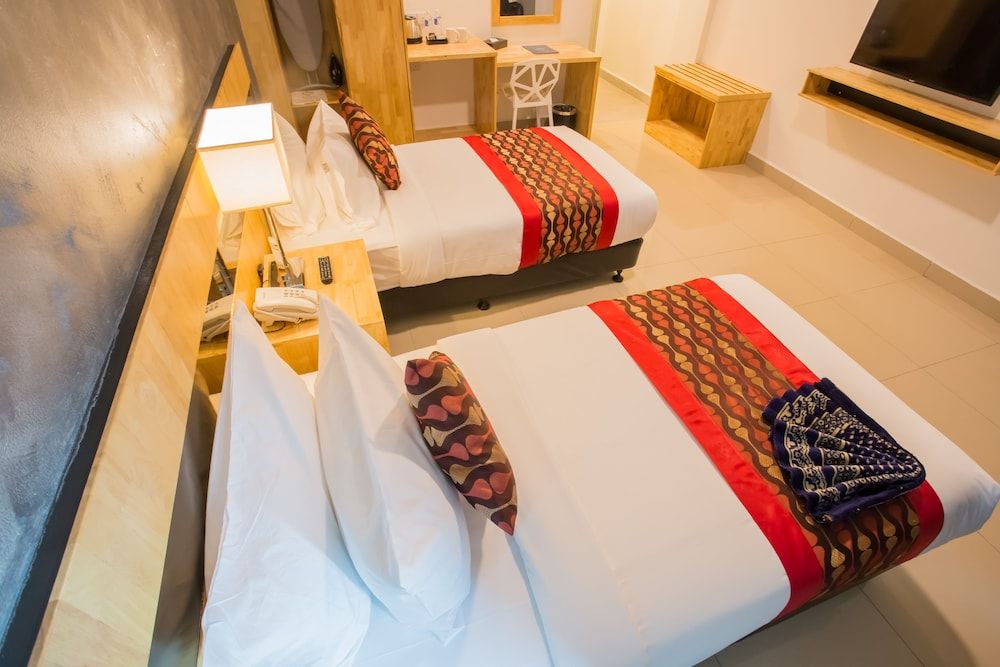 Adya Hotel Chenang Deluxe Twin Room 5