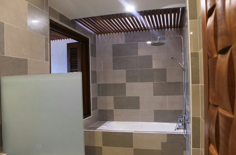 Sandy Garden Resort Junior Suite, 1 King Bed, Non Smoking 3