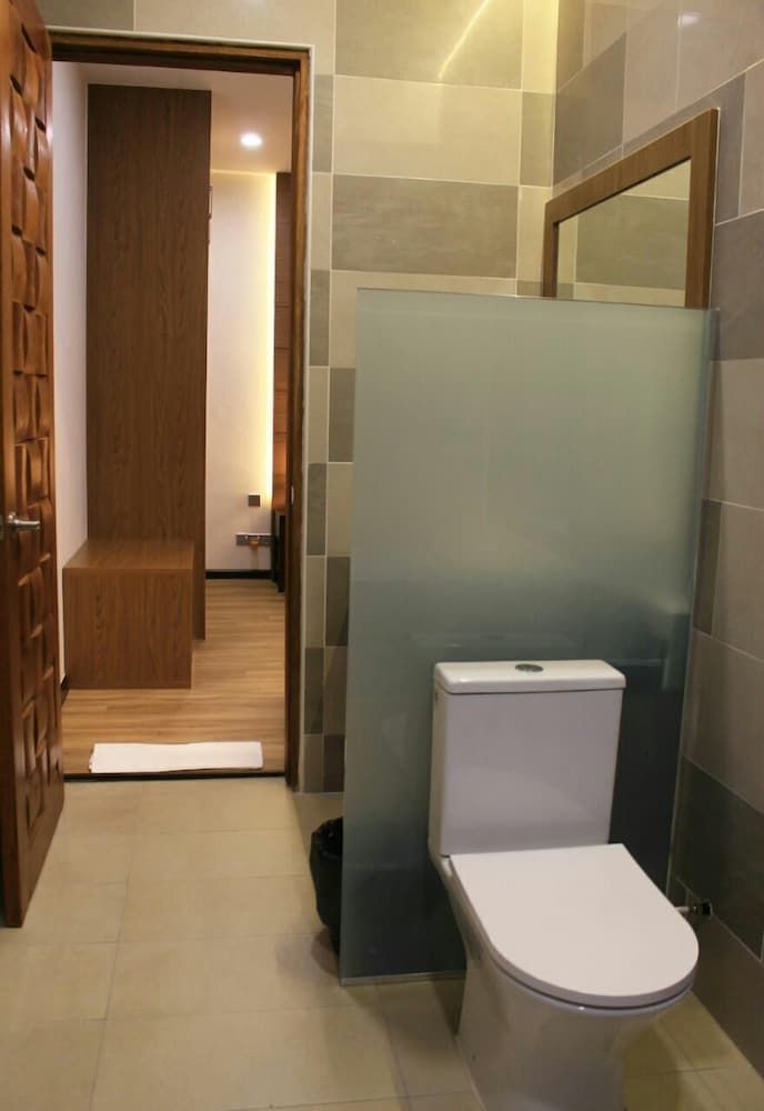 Sandy Garden Resort Junior Suite, 1 King Bed, Non Smoking 2