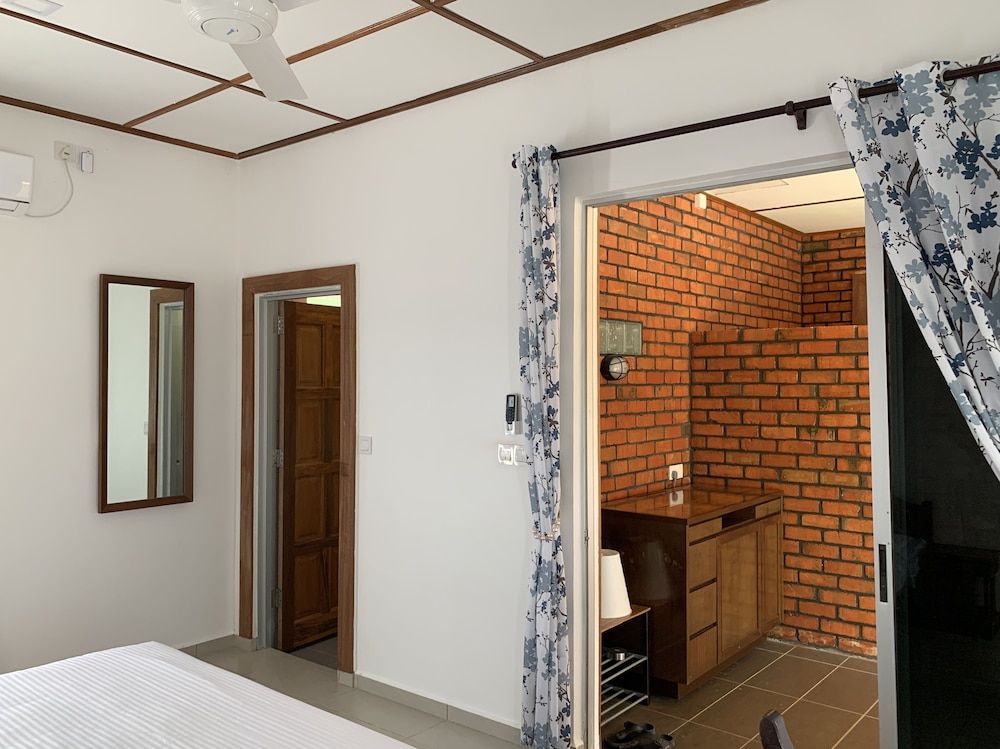 Room Suite 4