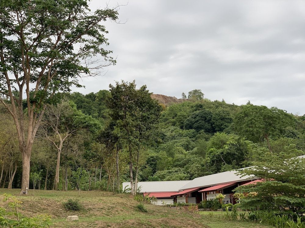 undefined Hujung Kampung 8