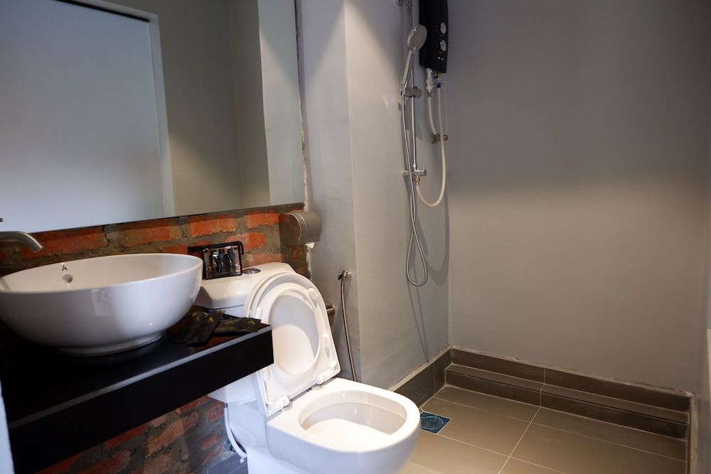 A Rock Resort Langkawi - Coral Reefs Deluxe King Ground Pool Access 2