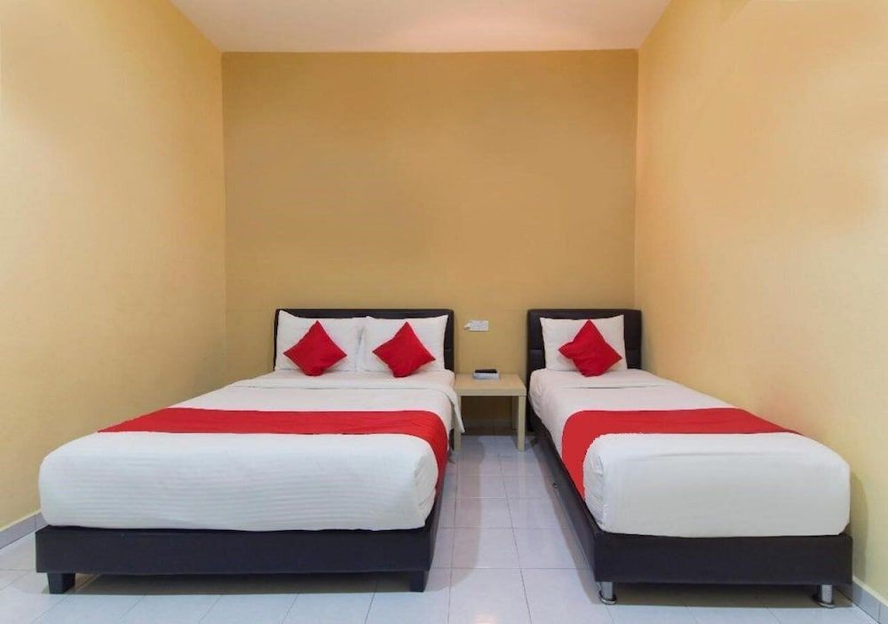 undefined Alpha Motel 2