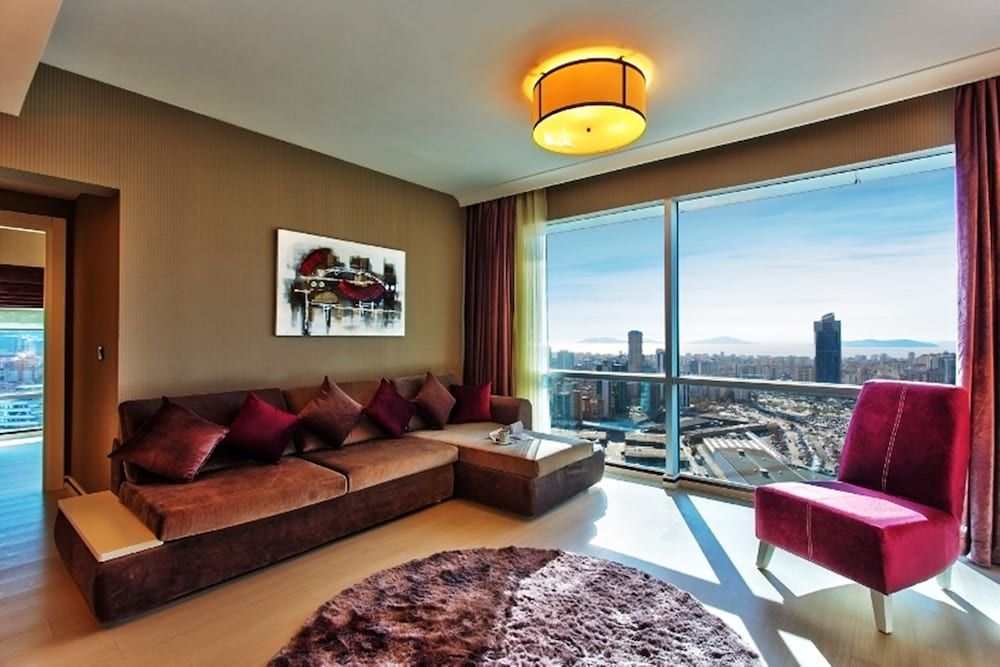 undefined Flora Suites 10