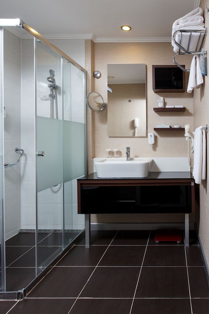 Flora Suites Exclusive Suite 6