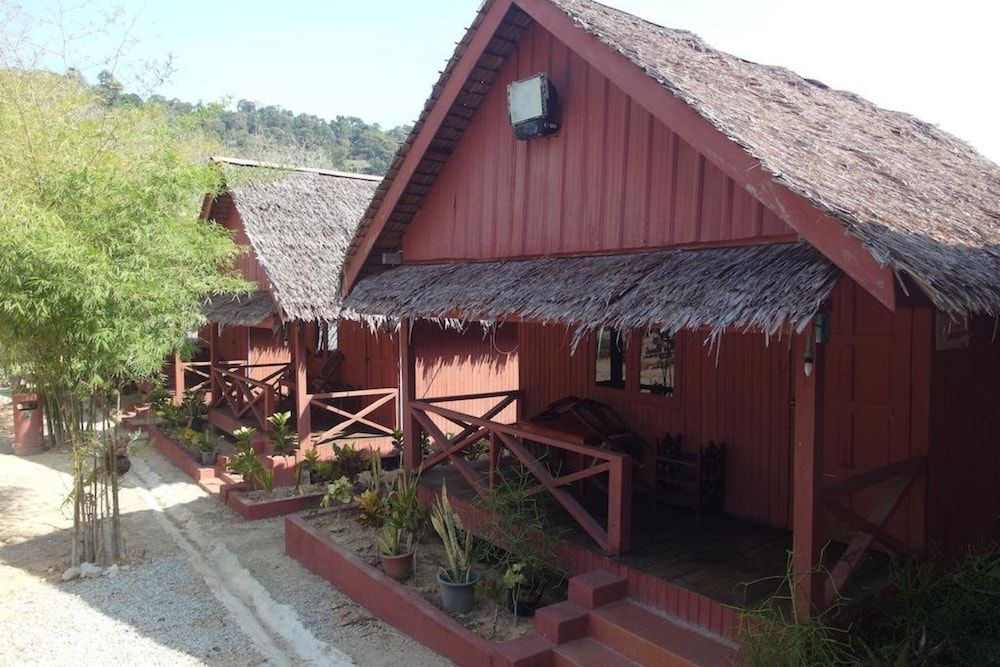 undefined OYO 89815 Cucu Cucu Village Chalet 2