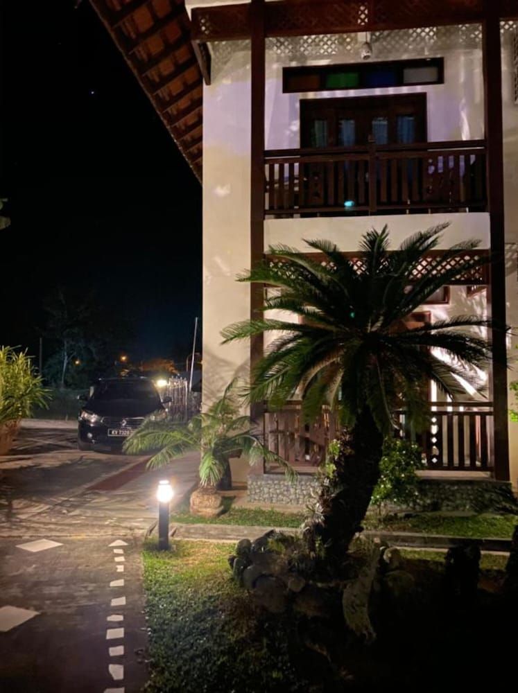 undefined Singgahsana Villa 6