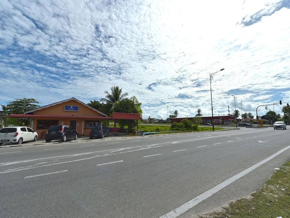 undefined Hotel O Awan Biru Motel 7