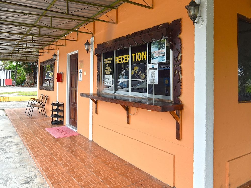 undefined Hotel O Awan Biru Motel 2