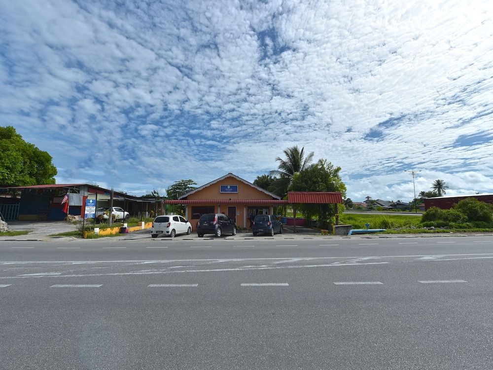 Hotel O Awan Biru Motel
