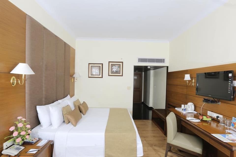 undefined Peerless Hotel Kolkata 10