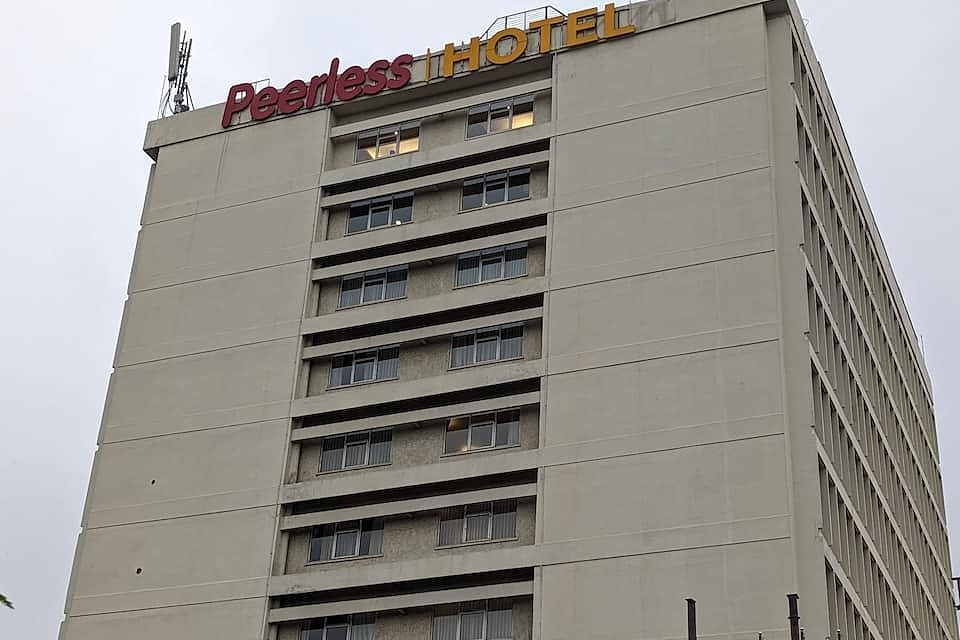 undefined Peerless Hotel Kolkata 8