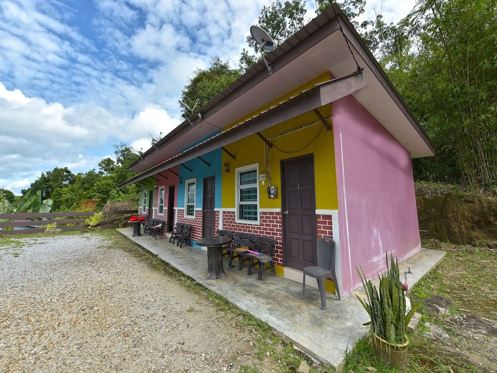 undefined Oyo 90605 Nurulhuda Langkawi Hillview Roomstay 3