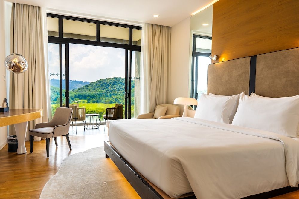 The RIYAZ Lavanya Studio Mountain View