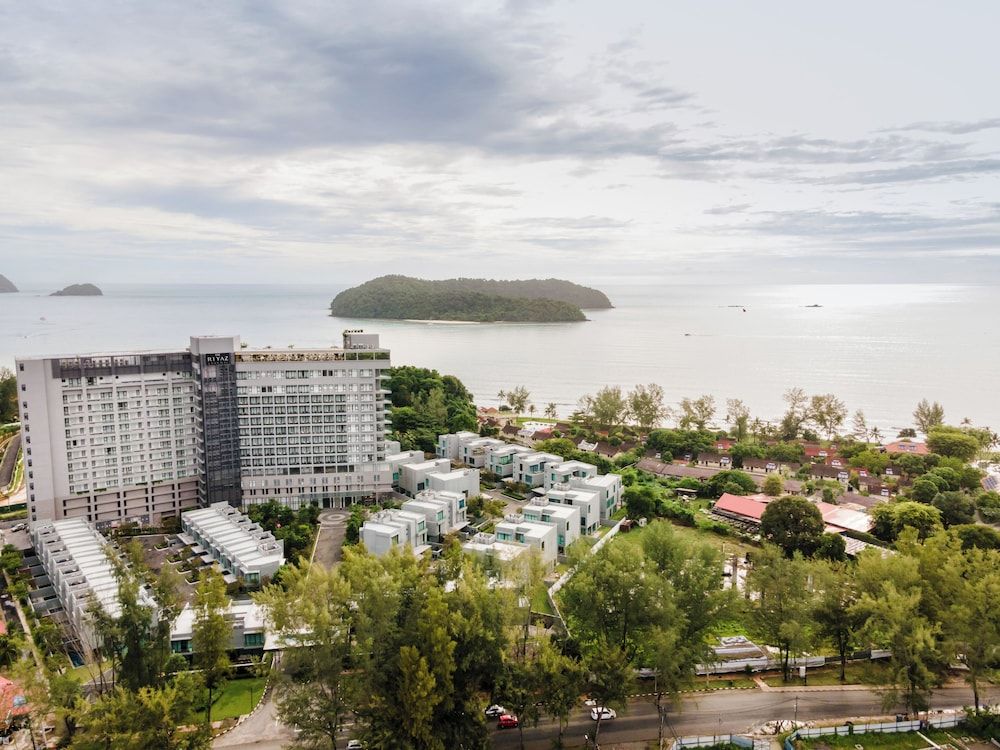 undefined The RIYAZ Lavanya